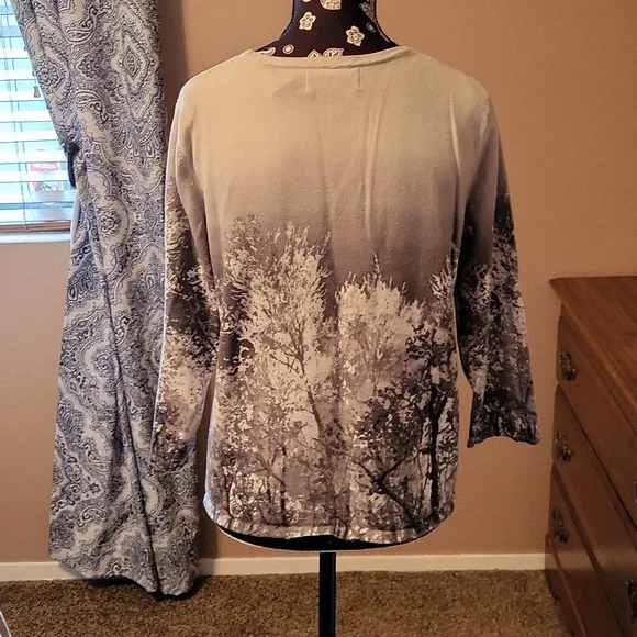 EUC Alfred Dunner Gray/White "Trees" Embellished Knit Top. 3/4 Sleeves. Size PM - Picture 2 of 4